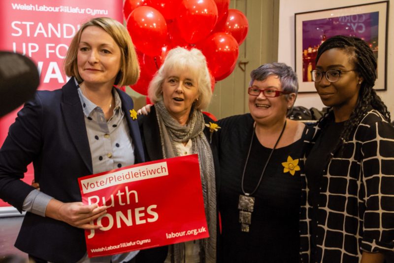 Jessica Morden MP, Ruth Jones, Carolyn Harris MP, and local Welsh Labour member Funminiyi Obilanade